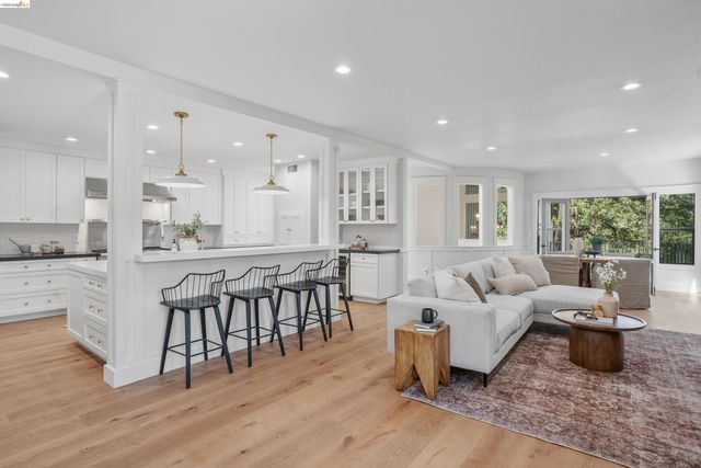 4120 Happy Valley Rd, Lafayette, CA 94549