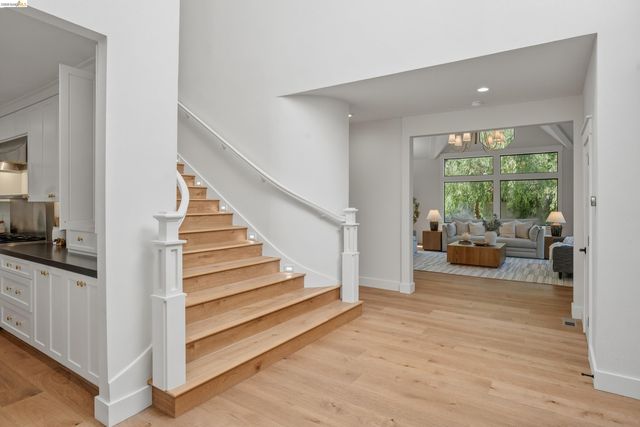 4120 Happy Valley Rd, Lafayette, CA 94549