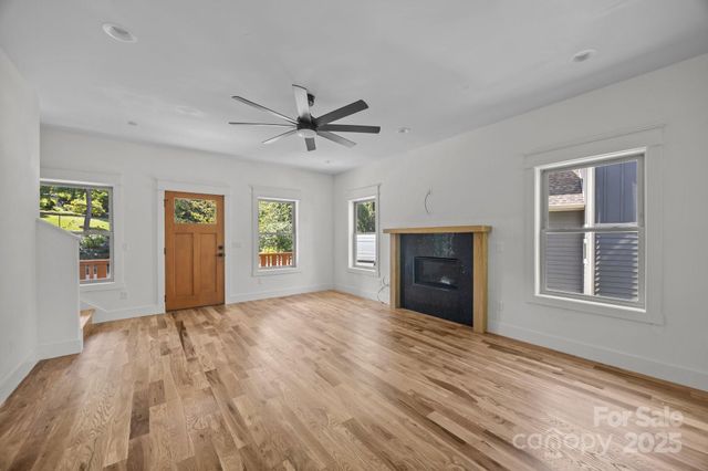 58 Pinedale Road, Asheville, NC 28805