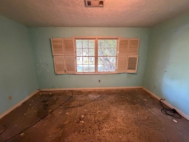2021 Huntcliff Drive, Lawrenceville, GA 30043