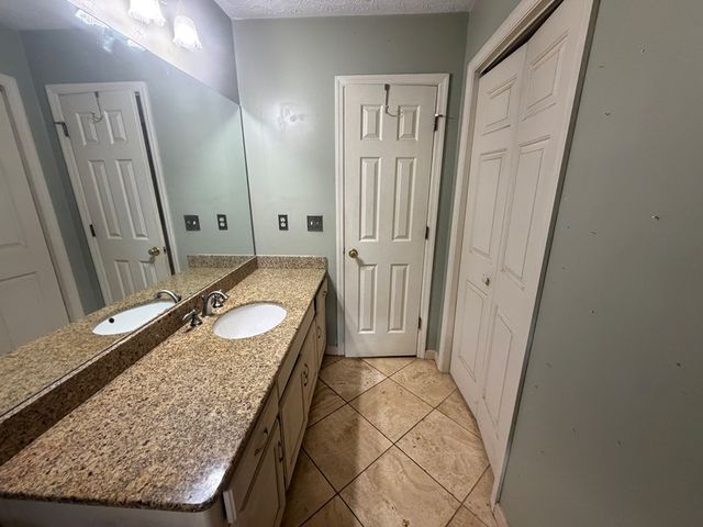 2021 Huntcliff Drive, Lawrenceville, GA 30043