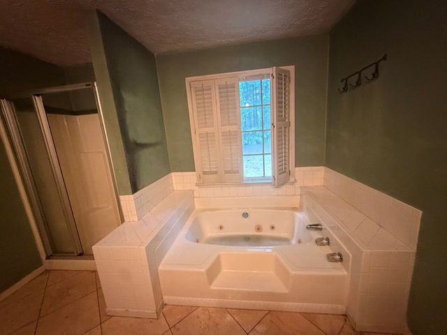2021 Huntcliff Drive, Lawrenceville, GA 30043