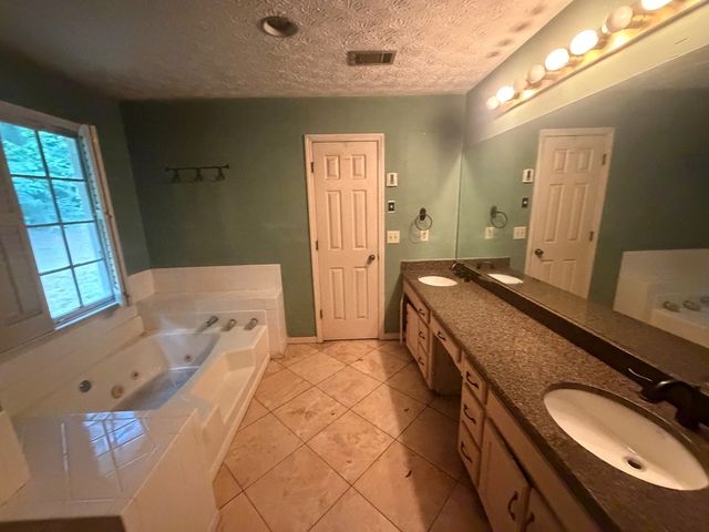 2021 Huntcliff Drive, Lawrenceville, GA 30043