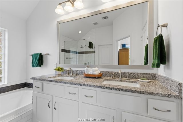 2521 Portland Avenue, College Station, TX 77845
