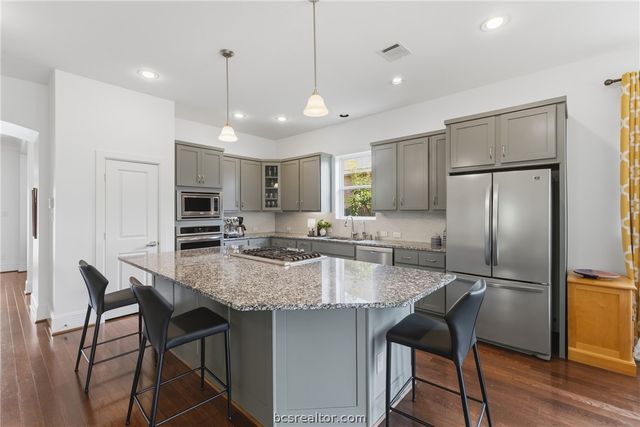 2521 Portland Avenue, College Station, TX 77845