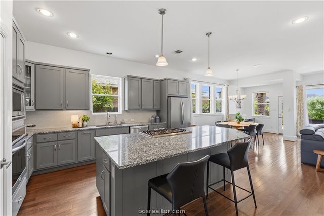 2521 Portland Avenue, College Station, TX 77845