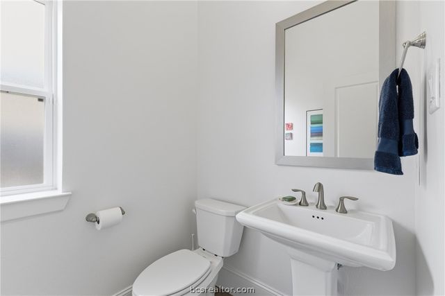 2521 Portland Avenue, College Station, TX 77845