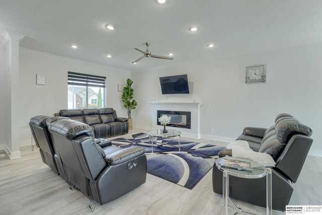 10213 N 152nd Avenue, Bennington, NE 68007