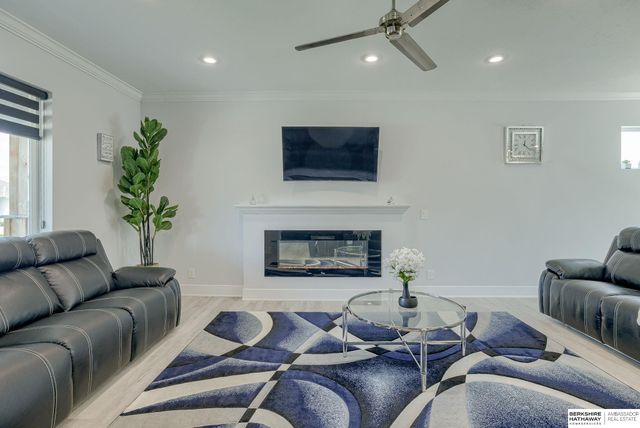 10213 N 152nd Avenue, Bennington, NE 68007
