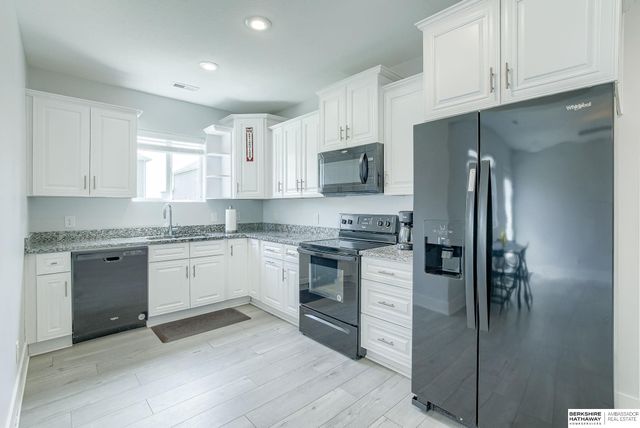 10213 N 152nd Avenue, Bennington, NE 68007