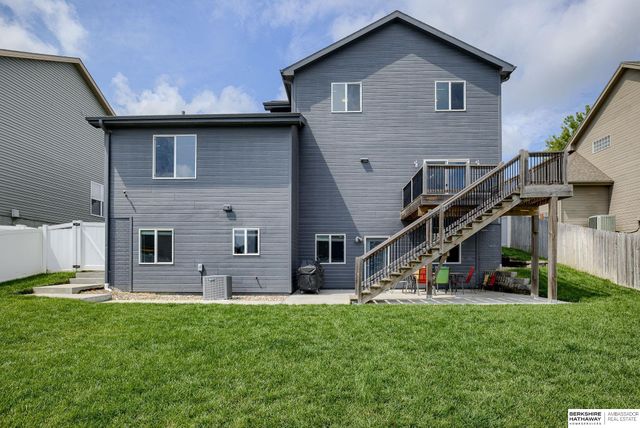 10213 N 152nd Avenue, Bennington, NE 68007