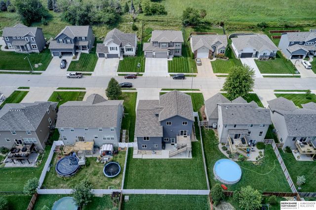 10213 N 152nd Avenue, Bennington, NE 68007