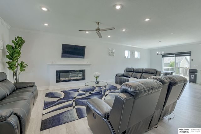 10213 N 152nd Avenue, Bennington, NE 68007