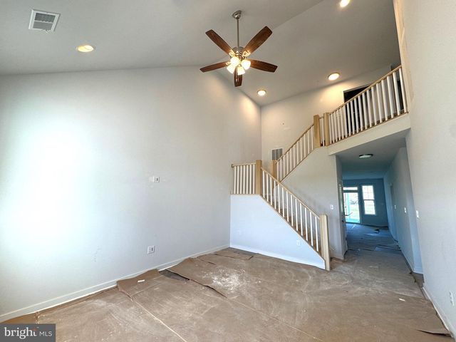 P2 BARRIER REEF DR, Martinsburg, WV 25403