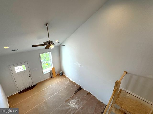 P2 BARRIER REEF DR, Martinsburg, WV 25403