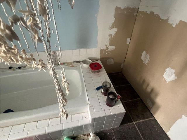 6023 Lattimer Drive, Houston, TX 77035