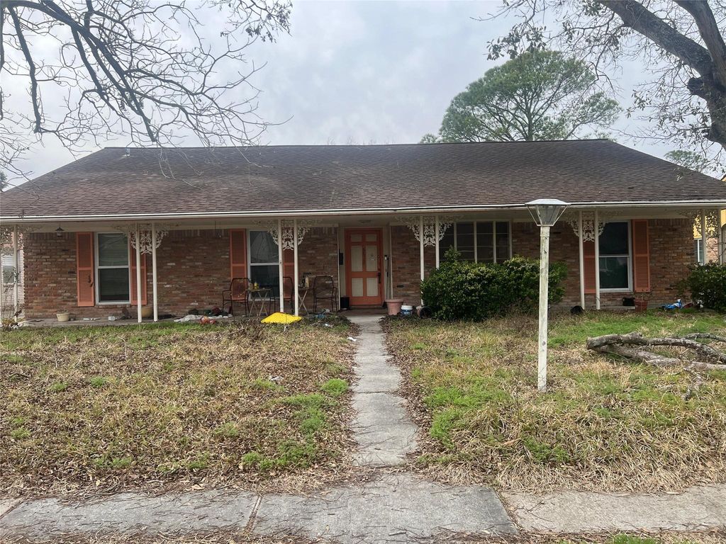 6023 Lattimer Drive, Houston, TX 77035