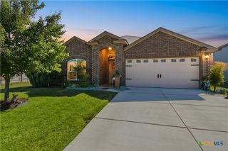 1321 W Nolte Farms Road, Seguin, TX 78155