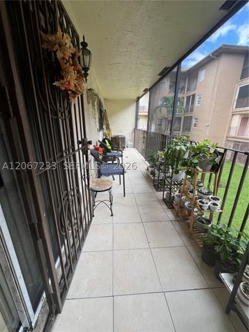 8851 NW 119 ST 5222, Hialeah Gardens, FL 33018