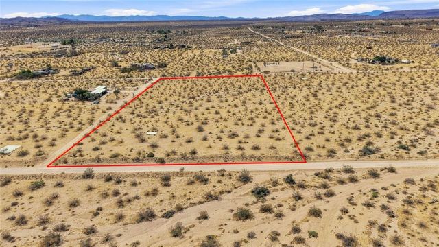 57541 Encantado Road, Landers, CA 92285