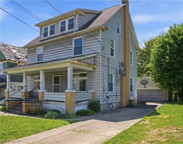 33 E Earle Avenue, Youngstown, OH 44507