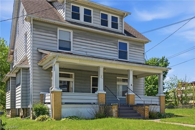 33 E Earle Avenue, Youngstown, OH 44507