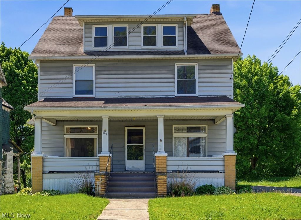 33 E Earle Avenue, Youngstown, OH 44507