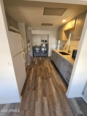 2650 W UNION HILLS Drive 328, Phoenix, AZ 85027