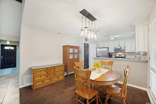 9215 KINGS CROSS ST, San Antonio, TX 78254