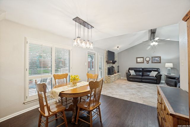 9215 KINGS CROSS ST, San Antonio, TX 78254