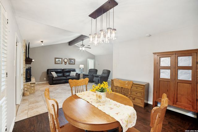 9215 KINGS CROSS ST, San Antonio, TX 78254