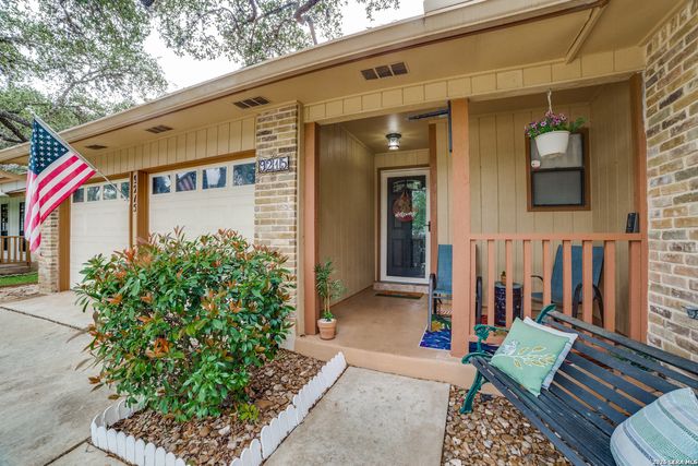 9215 KINGS CROSS ST, San Antonio, TX 78254