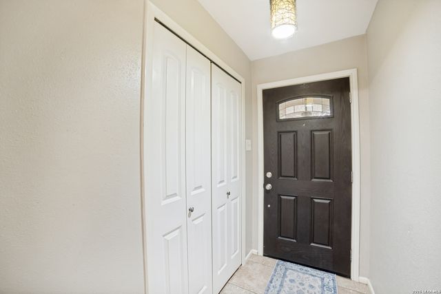9215 KINGS CROSS ST, San Antonio, TX 78254