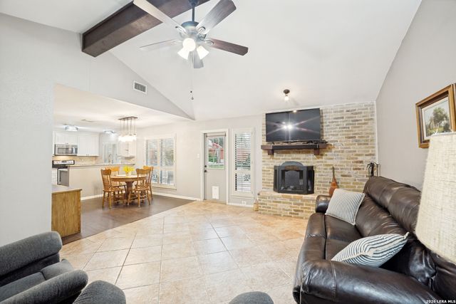 9215 KINGS CROSS ST, San Antonio, TX 78254