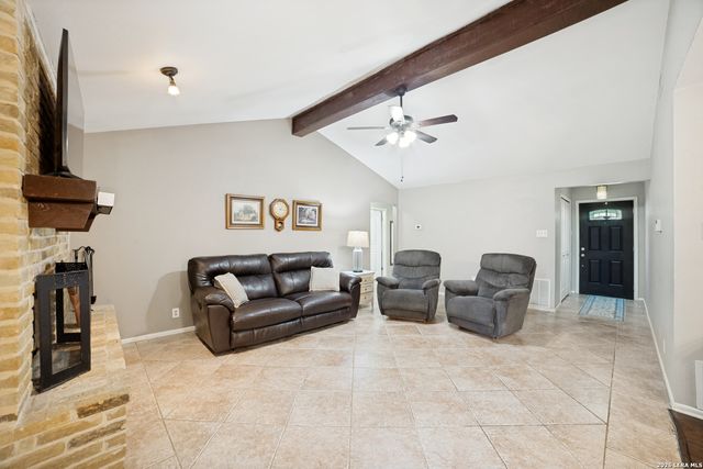 9215 KINGS CROSS ST, San Antonio, TX 78254