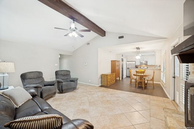 9215 KINGS CROSS ST, San Antonio, TX 78254