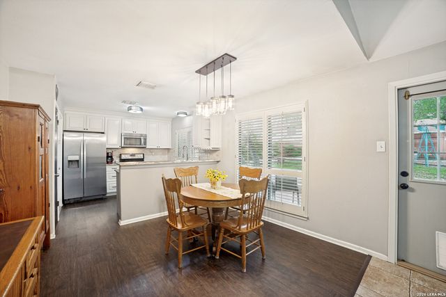 9215 KINGS CROSS ST, San Antonio, TX 78254