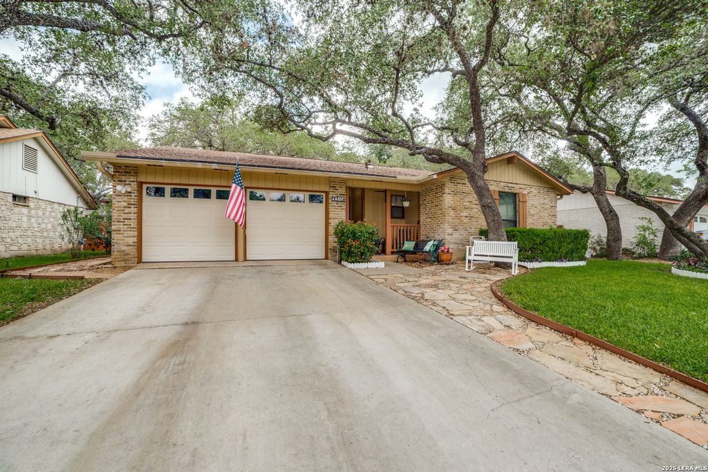 9215 KINGS CROSS ST, San Antonio, TX 78254