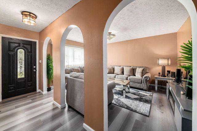 1914 Walden Drive, Columbus, OH 43229