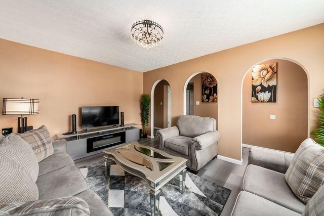 1914 Walden Drive, Columbus, OH 43229