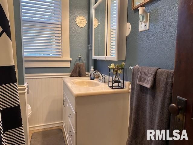 1 JONES Place, Jacksonville, IL 62650