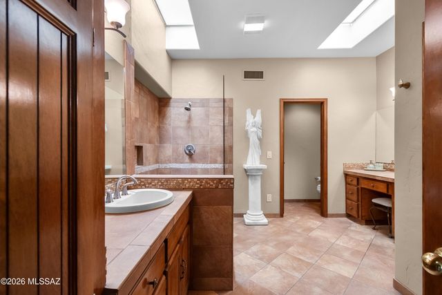 5631 E Sutler Lane, Tucson, AZ 85712