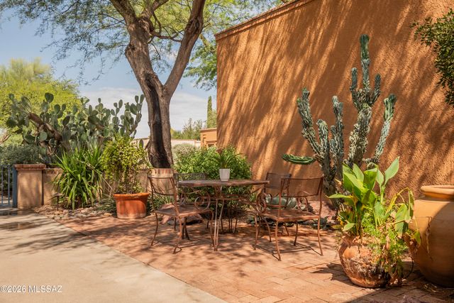 5631 E Sutler Lane, Tucson, AZ 85712