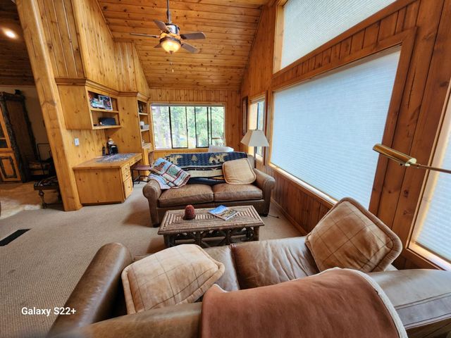 281 Bloods Ridge Rd, Bear Valley, CA 95223