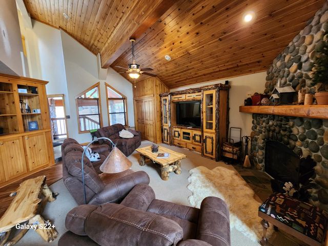 281 Bloods Ridge Rd, Bear Valley, CA 95223