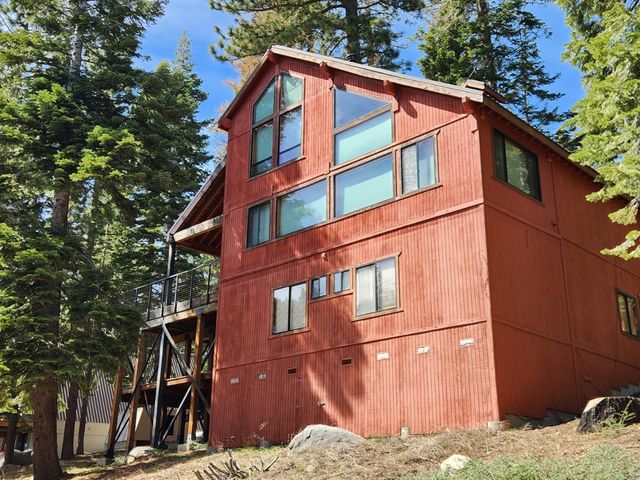 281 Bloods Ridge Rd, Bear Valley, CA 95223