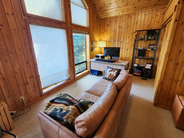 281 Bloods Ridge Rd, Bear Valley, CA 95223