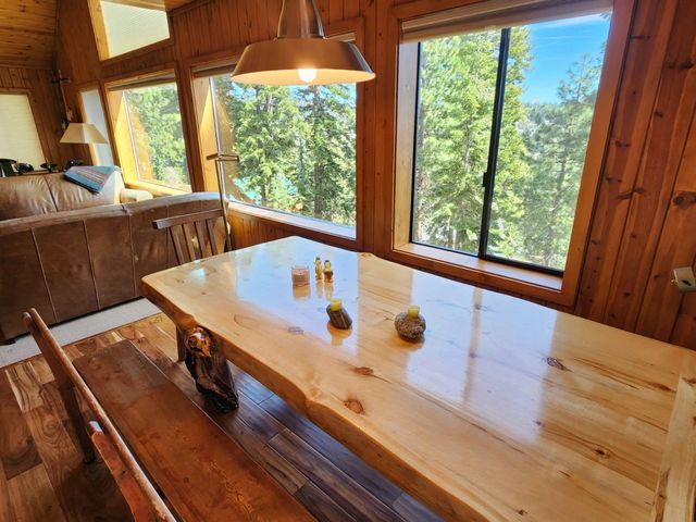 281 Bloods Ridge Rd, Bear Valley, CA 95223