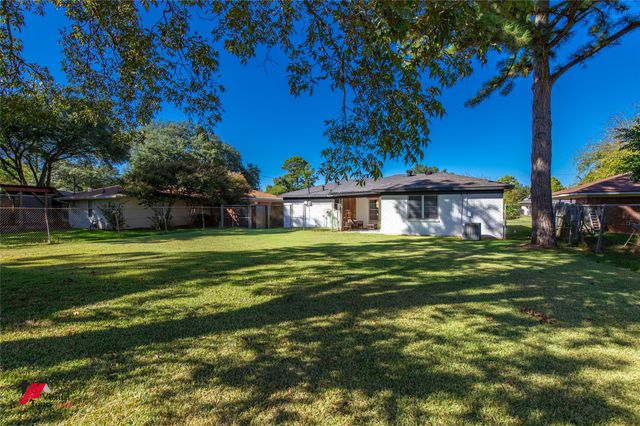 2602 Ashland Avenue, Bossier City, LA 71111