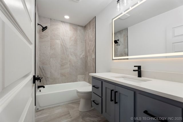 1505 East Street SW, Miami, OK 74354